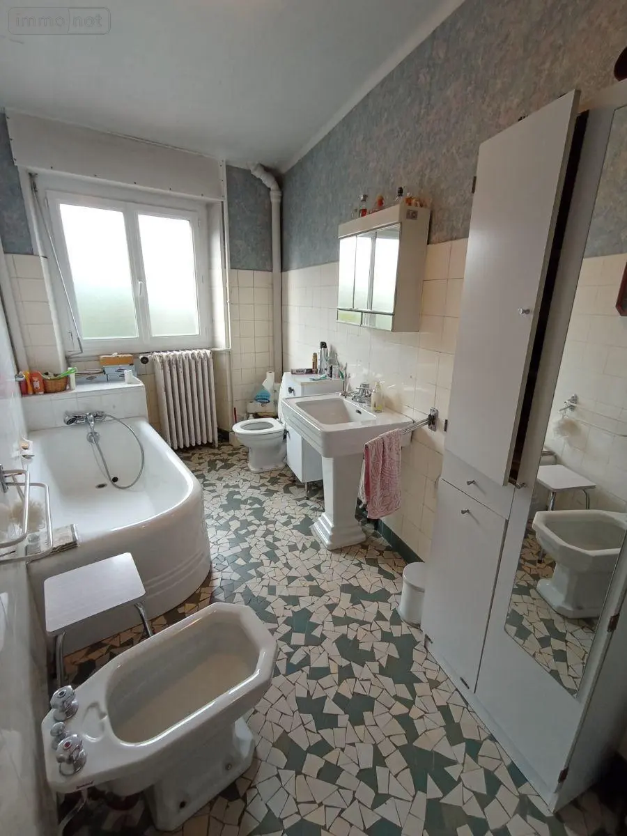 Maison a vendre Condé-en-Normandie 14110 Calvados 14 215 m2 8 pièces 157750 euros 14085-3645 013