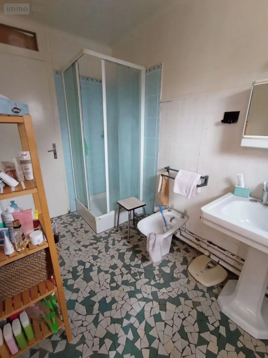 Maison a vendre Condé-en-Normandie 14110 Calvados 14 215 m2 8 pièces 157750 euros 14085-3645 011
