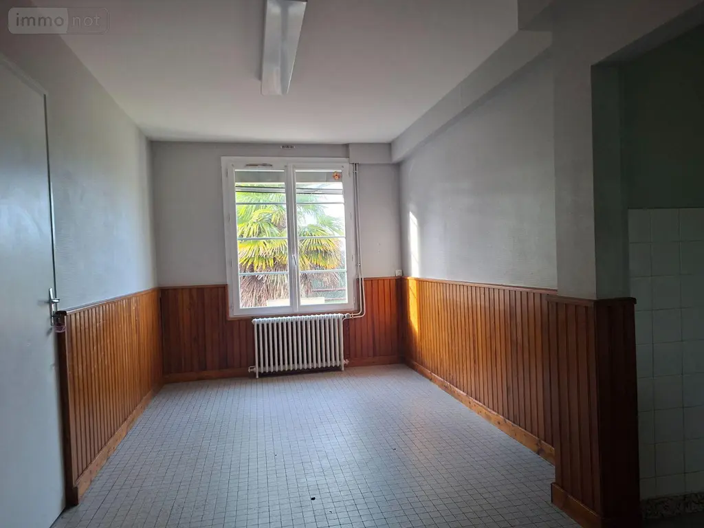 Maison a vendre Nueil-les-Aubiers 79250 Deux-Sèvres 79 121 m2 7 pièces 158250 euros AGM 73* 004