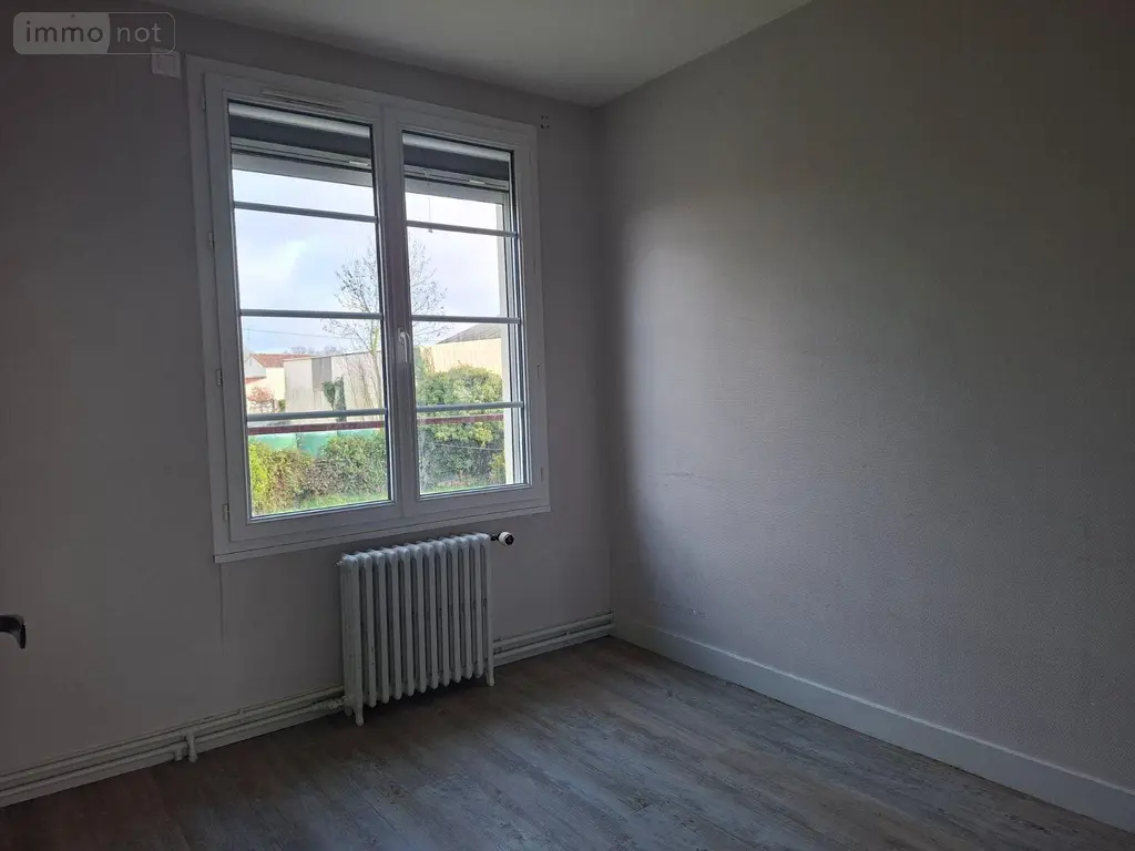 Maison a vendre Nueil-les-Aubiers 79250 Deux-Sèvres 79 121 m2 7 pièces 158250 euros AGM 73* 008