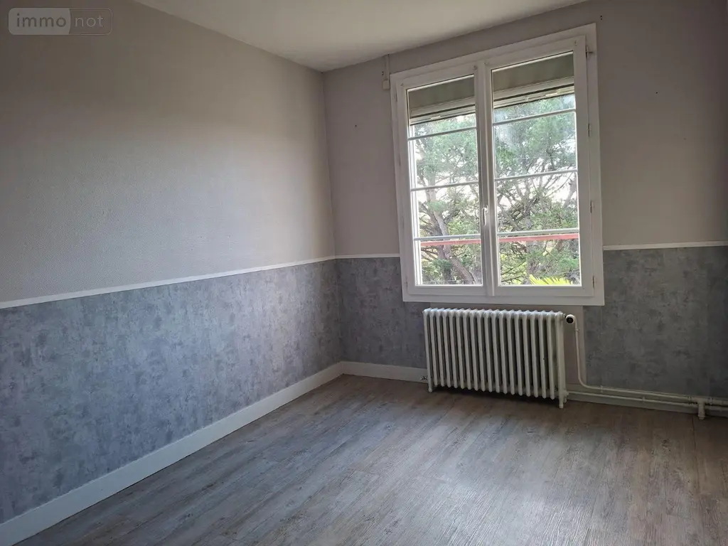 Maison a vendre Nueil-les-Aubiers 79250 Deux-Sèvres 79 121 m2 7 pièces 158250 euros AGM 73* 009