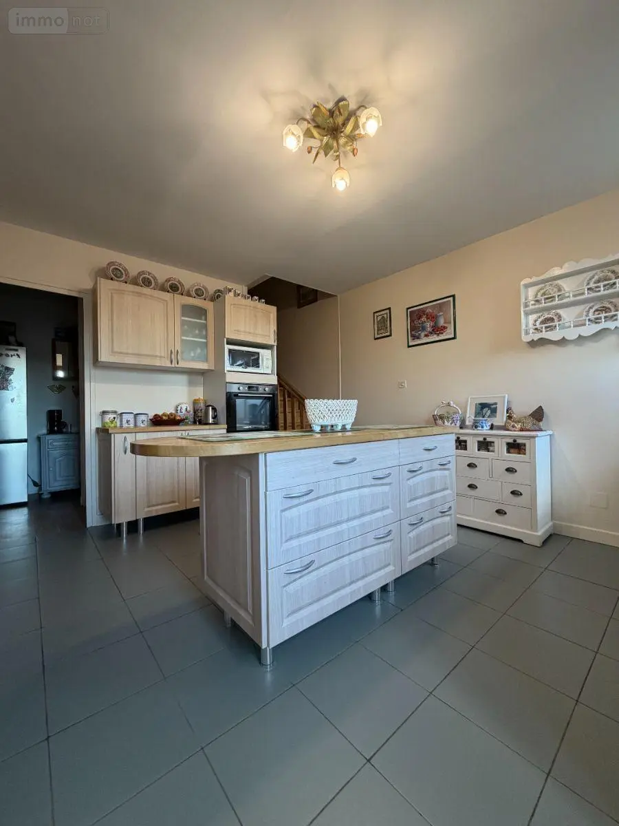 Maison a vendre Chânes 71570 Saône-et-Loire 71 197 m2 5 pièces 315000 euros MA 684 004