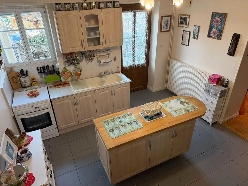 Maison a vendre Chânes 71570 Saône-et-Loire 71 197 m2 5 pièces 315000 euros MA 684 003