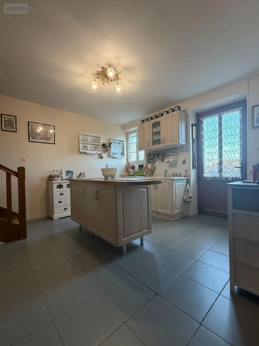 Maison a vendre Chânes 71570 Saône-et-Loire 71 197 m2 5 pièces 315000 euros MA 684 008