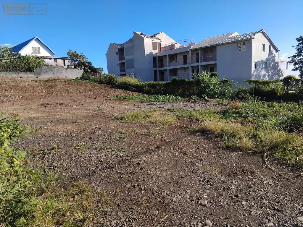 Terrain a batir a vendre Saint-Denis 97490 La Réunion 974 976 m2 585600 euros 97404/6 001
