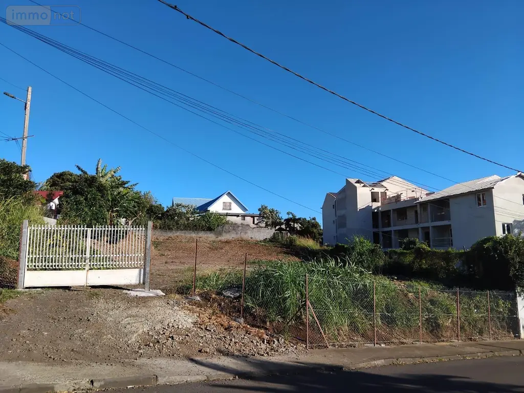 Terrain a batir a vendre Saint-Denis 97490 La Réunion 974 976 m2 585600 euros 97404/6 002
