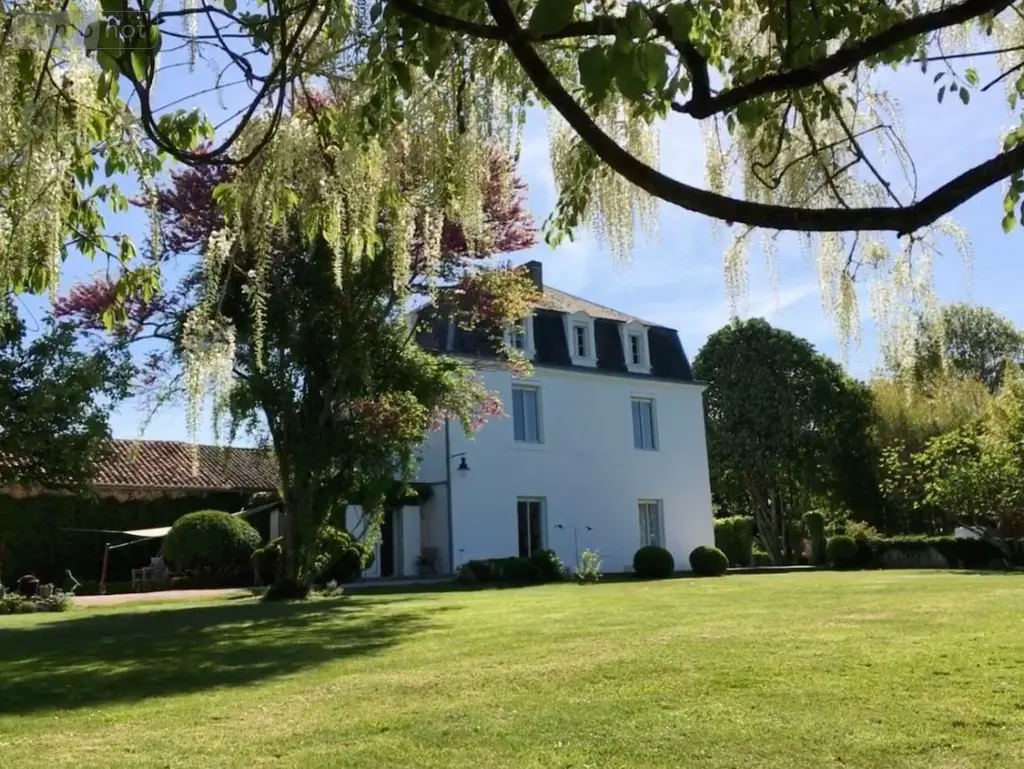 Maison a vendre Saint-Laurent-sur-Manoire 24330 Dordogne 24 205 m2 6 pièces 546000 euros 24001/VENT/643 016