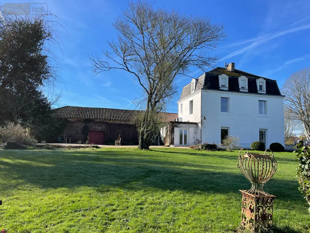 Maison a vendre Saint-Laurent-sur-Manoire 24330 Dordogne 24 205 m2 6 pièces 525000 euros 24001/VENT/643 001