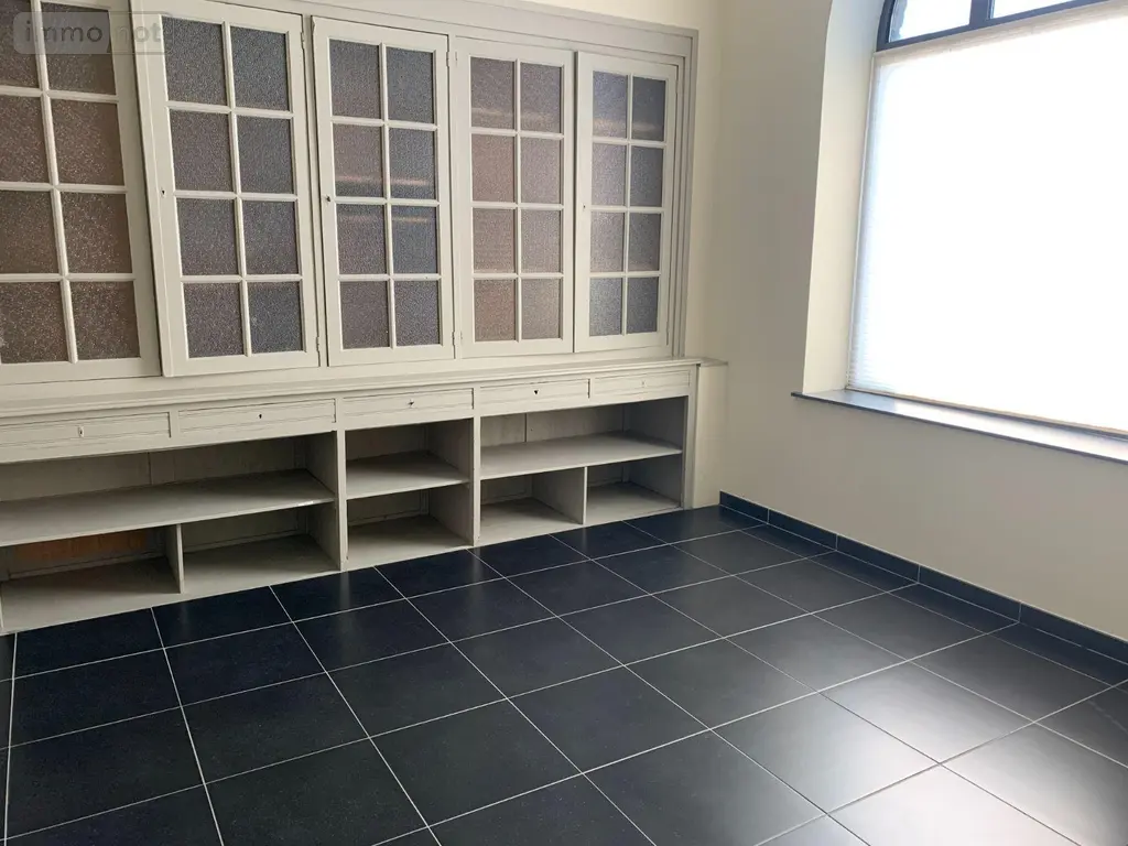 Immeuble de rapport a vendre Bailleul 59270 Nord 59 323 m2 11 pièces 621600 euros F30421 011