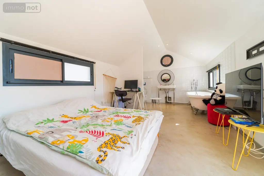 Maison a vendre Saint-Paul 97434 La Réunion 974 200 m2 5 pièces 1490000 euros MTLE 015