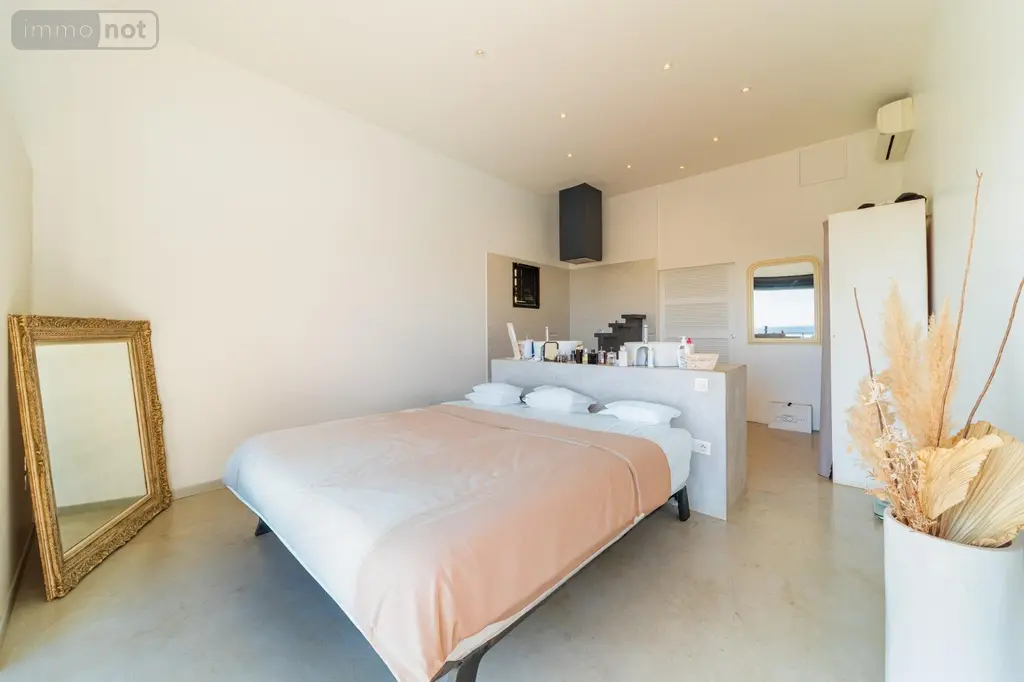 Maison a vendre Saint-Paul 97434 La Réunion 974 200 m2 5 pièces 1490000 euros MTLE 004