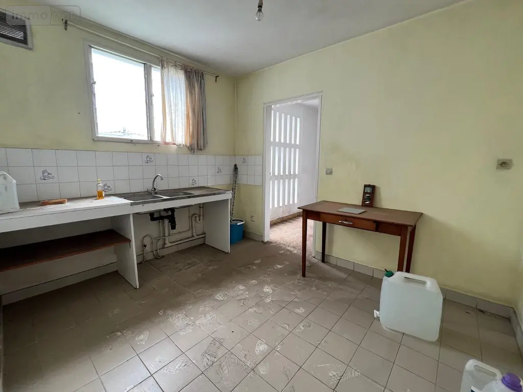 Appartement a vendre Saint-Denis 97400 La Réunion 974 68 m2 3 pièces 139000 euros MTBA/DLB45 002