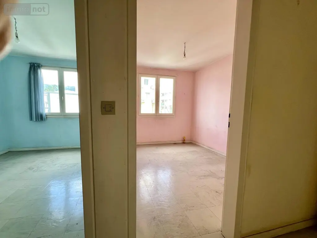 Appartement a vendre Saint-Denis 97400 La Réunion 974 68 m2 3 pièces 139000 euros MTBA/DLB45 007