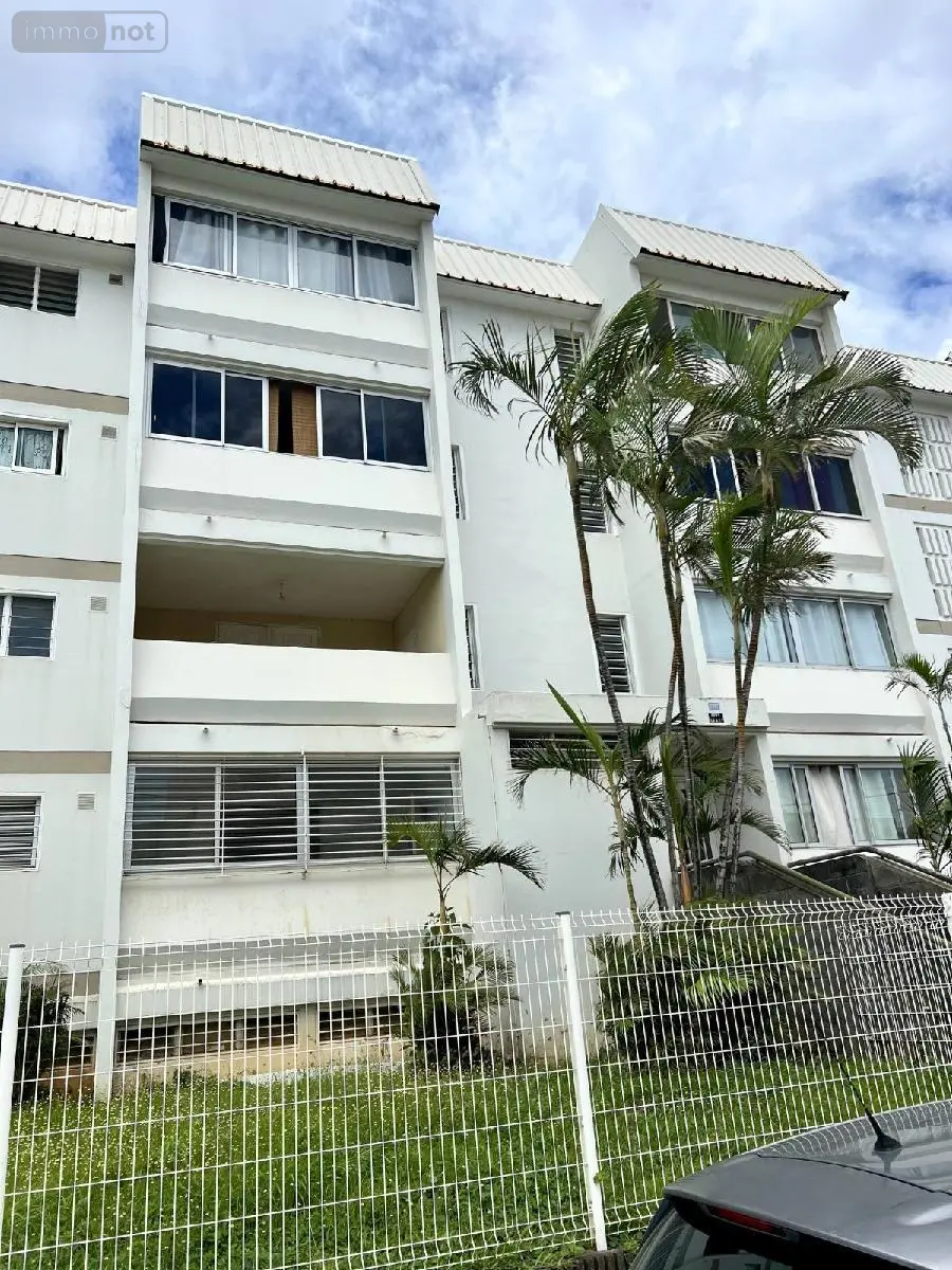 Appartement a vendre Saint-Denis 97400 La Réunion 974 68 m2 3 pièces 139000 euros MTBA/DLB45 008
