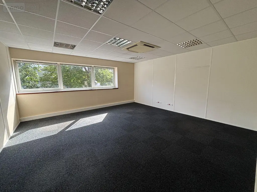 Fonds et murs commerciaux a vendre Bruz 35170 Ille-et-Vilaine 35 320 m2 11 pièces 571450 euros 35129-6718 004