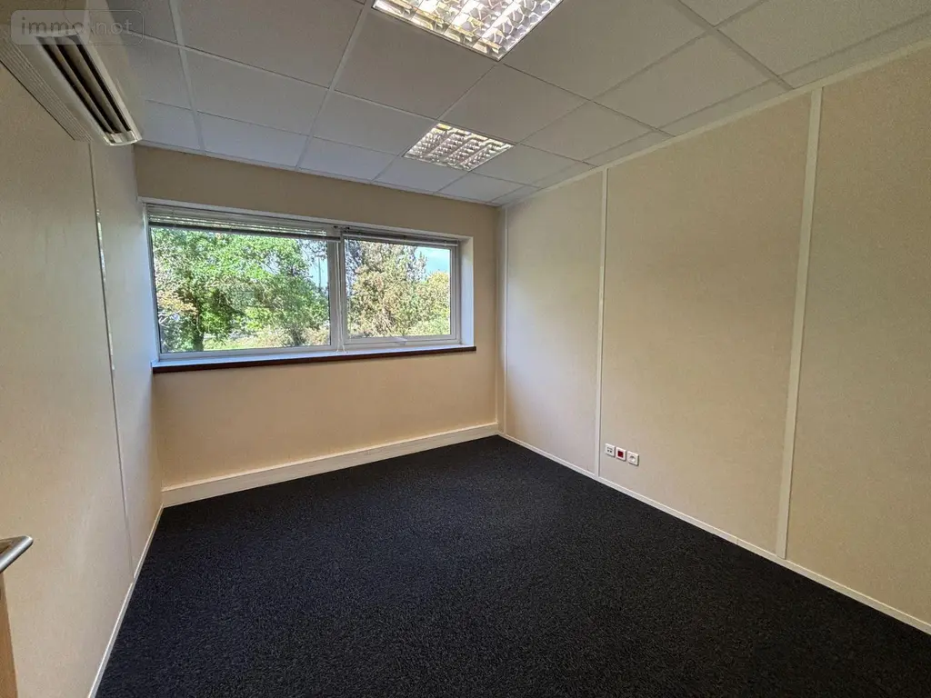 Fonds et murs commerciaux a vendre Bruz 35170 Ille-et-Vilaine 35 320 m2 11 pièces 571450 euros 35129-6718 005