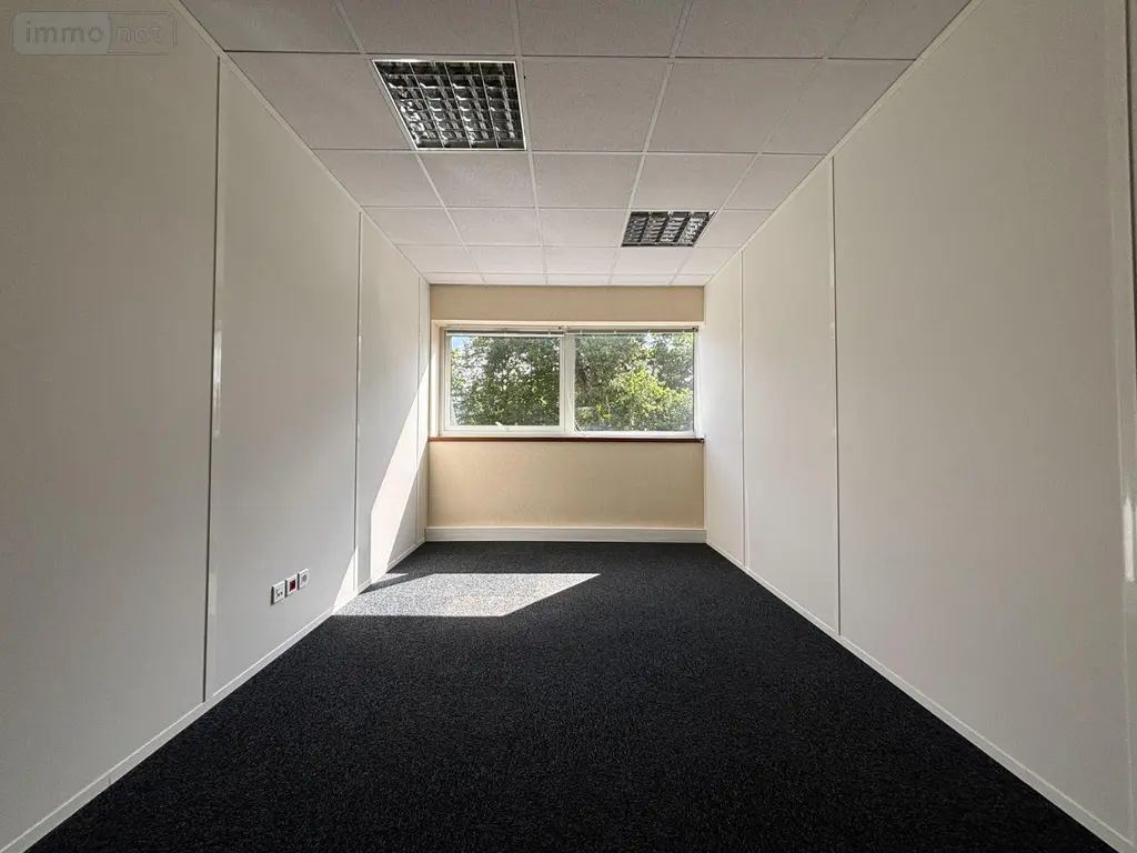 Fonds et murs commerciaux a vendre Bruz 35170 Ille-et-Vilaine 35 320 m2 11 pièces 571450 euros 35129-6718 011
