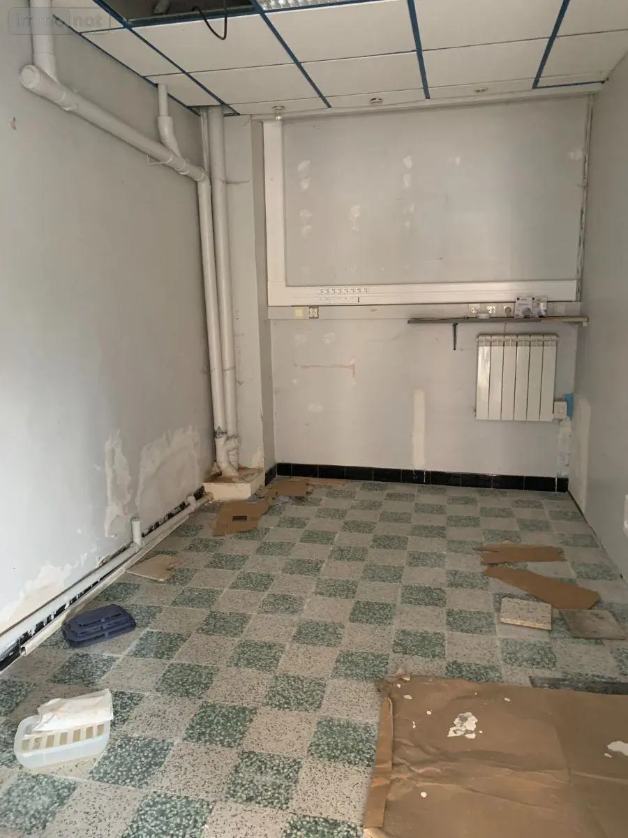 Location fonds et murs commerciaux Bailleul 59270 Nord 59 57 m2 1 pièce 805 euros FLOCB707 005