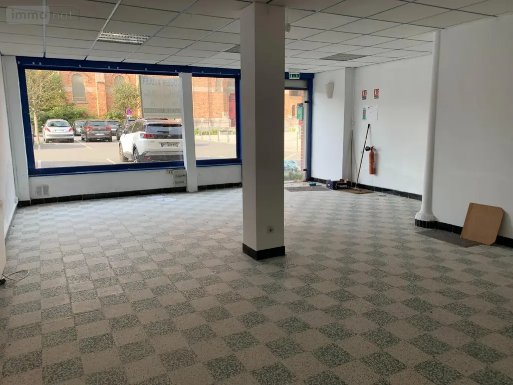 Location fonds et murs commerciaux Bailleul 59270 Nord 59 57 m2 1 pièce 805 euros FLOCB707 003