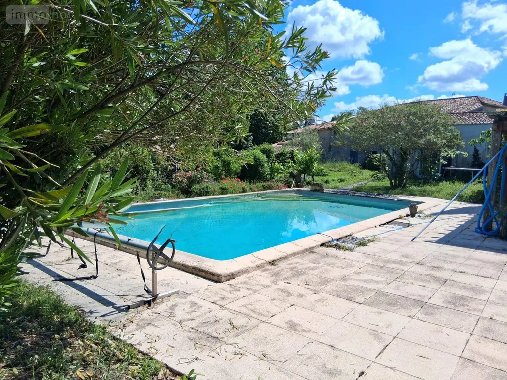 Maison a vendre Berson 33390 Gironde 33 335 m2 8 pièces 219500 euros 33082/371-372 009