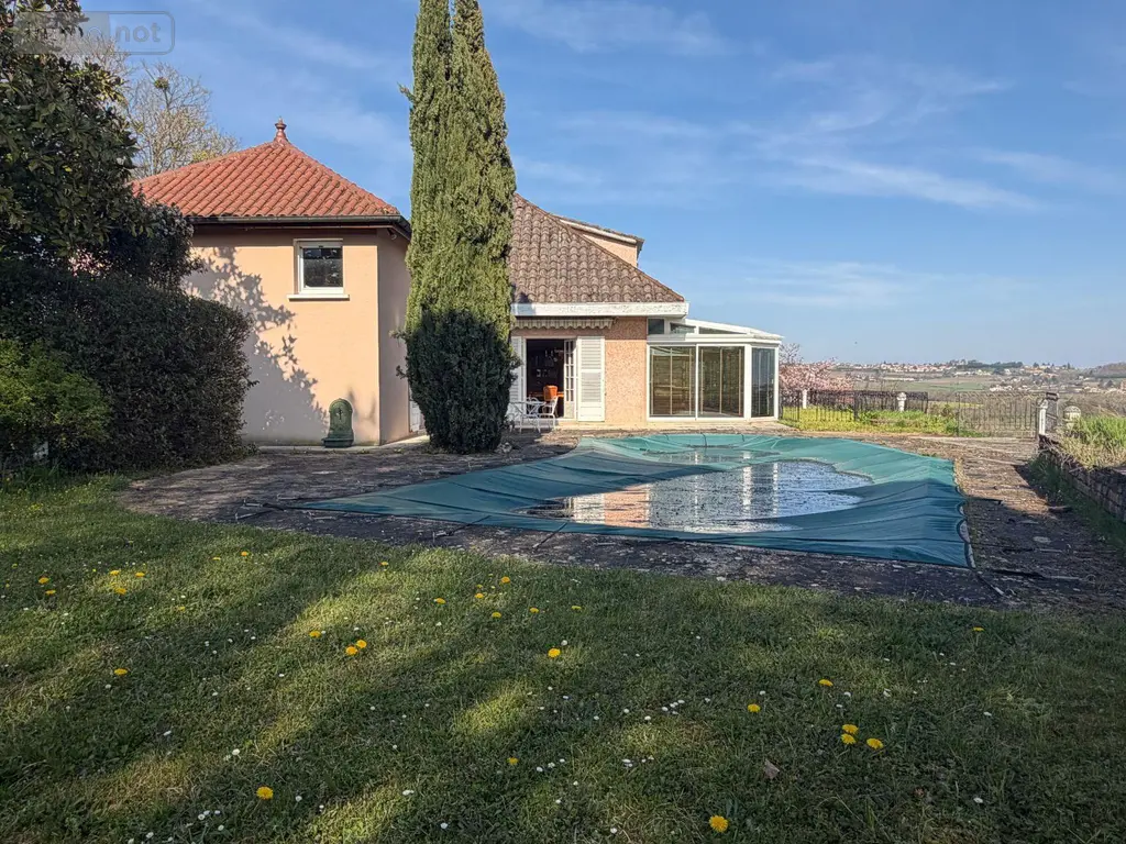 Maison a vendre Davayé 71960 Saône-et-Loire 71 192 m2 8 pièces 395200 euros MA 686 002