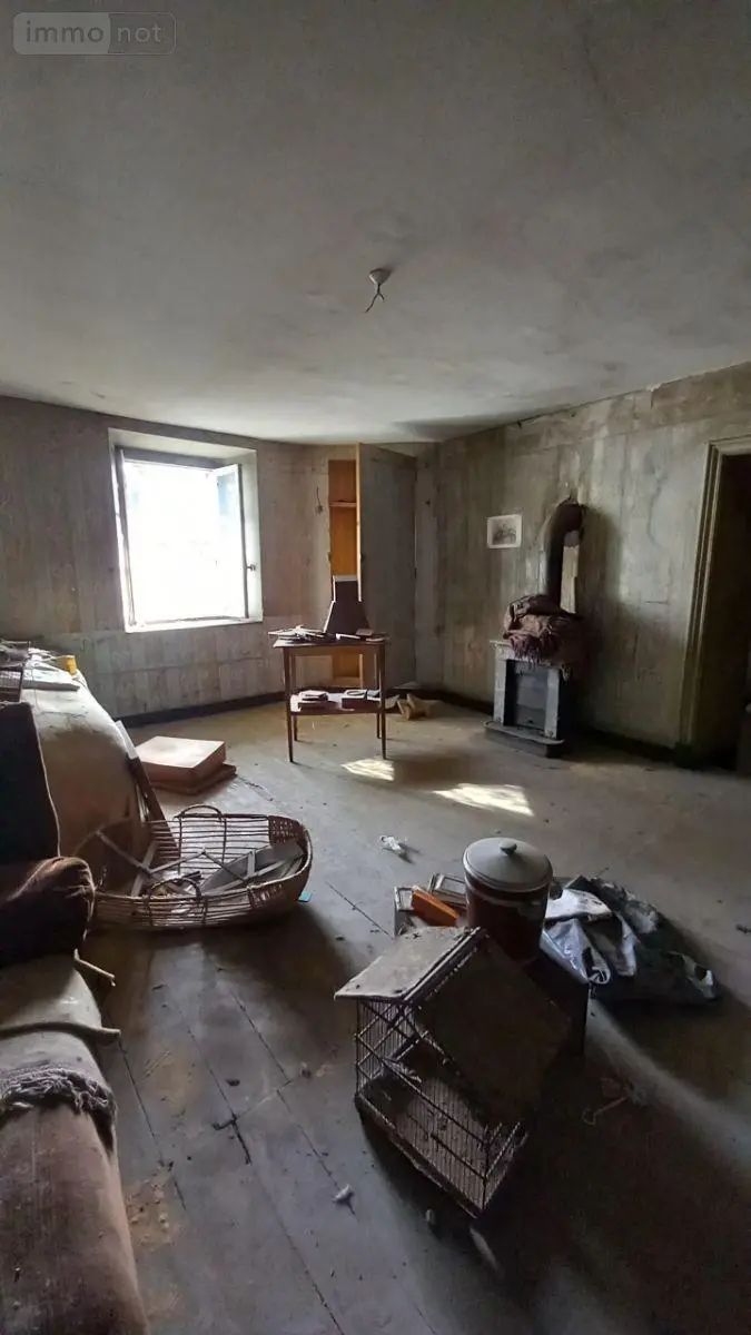 Immeuble de rapport a vendre Murat 15300 Cantal 15 450 m2 106000 euros FG/2498 009