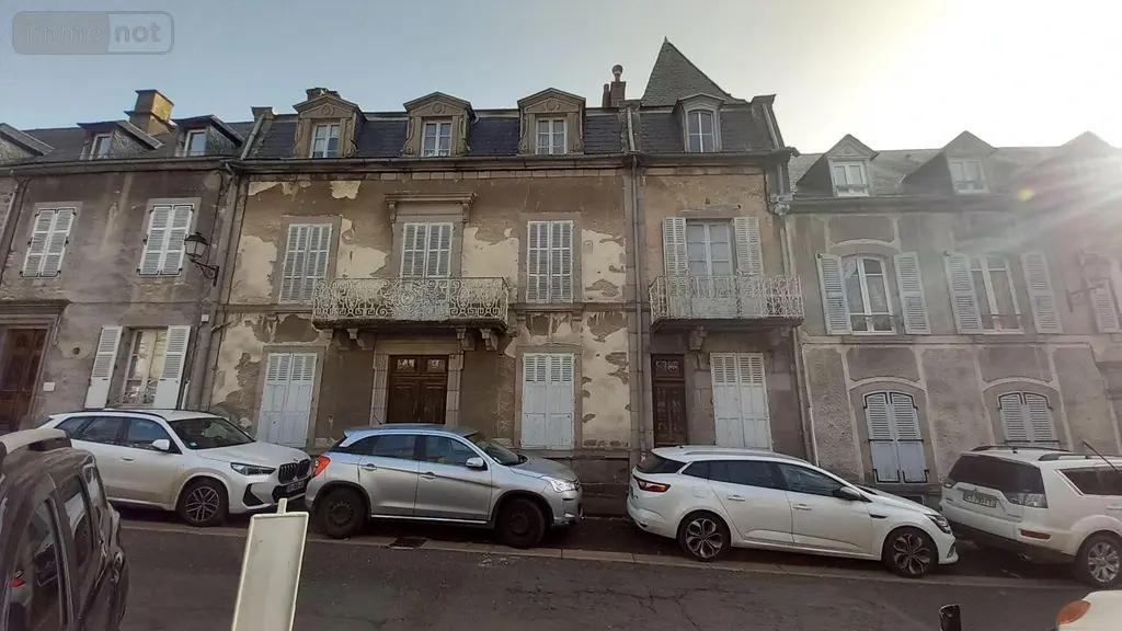 Immeuble de rapport a vendre Murat 15300 Cantal 15 450 m2 106000 euros FG/2498 004