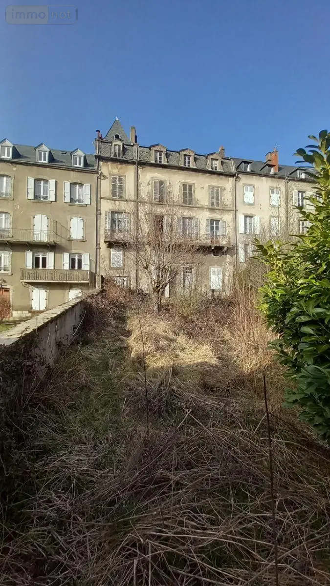 Immeuble de rapport a vendre Murat 15300 Cantal 15 450 m2 106000 euros FG/2498 003