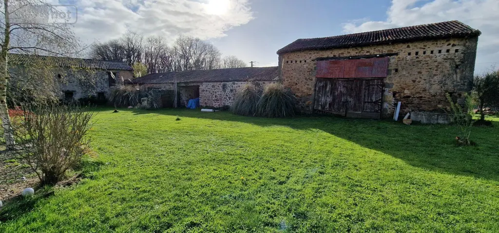 Propriete a vendre Sainte-Gemme 79330 Deux-Sèvres 79 286 m2 8 pièces 299000 euros 79079-50 002