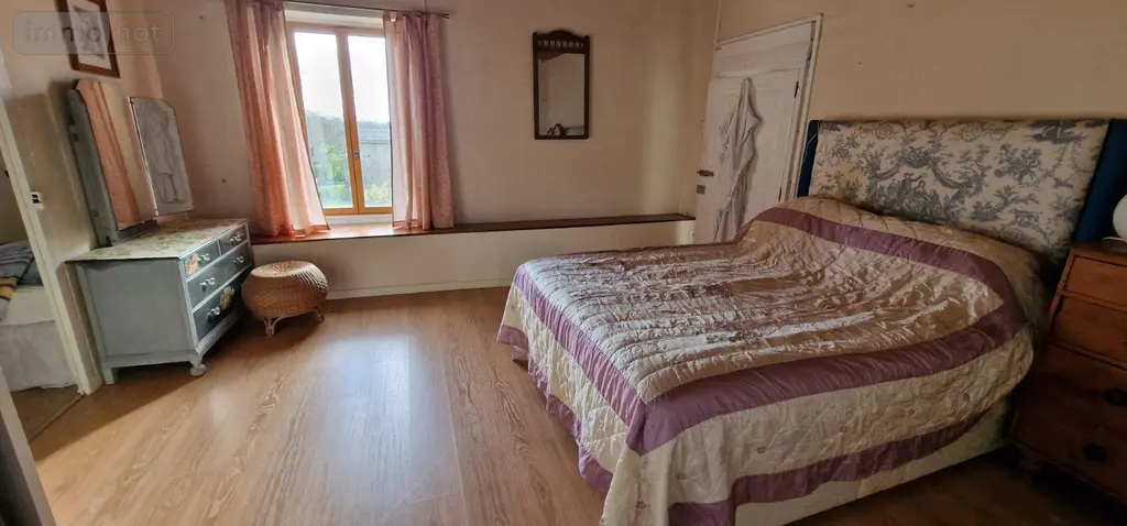 Propriete a vendre Sainte-Gemme 79330 Deux-Sèvres 79 286 m2 8 pièces 299000 euros 79079-50 009