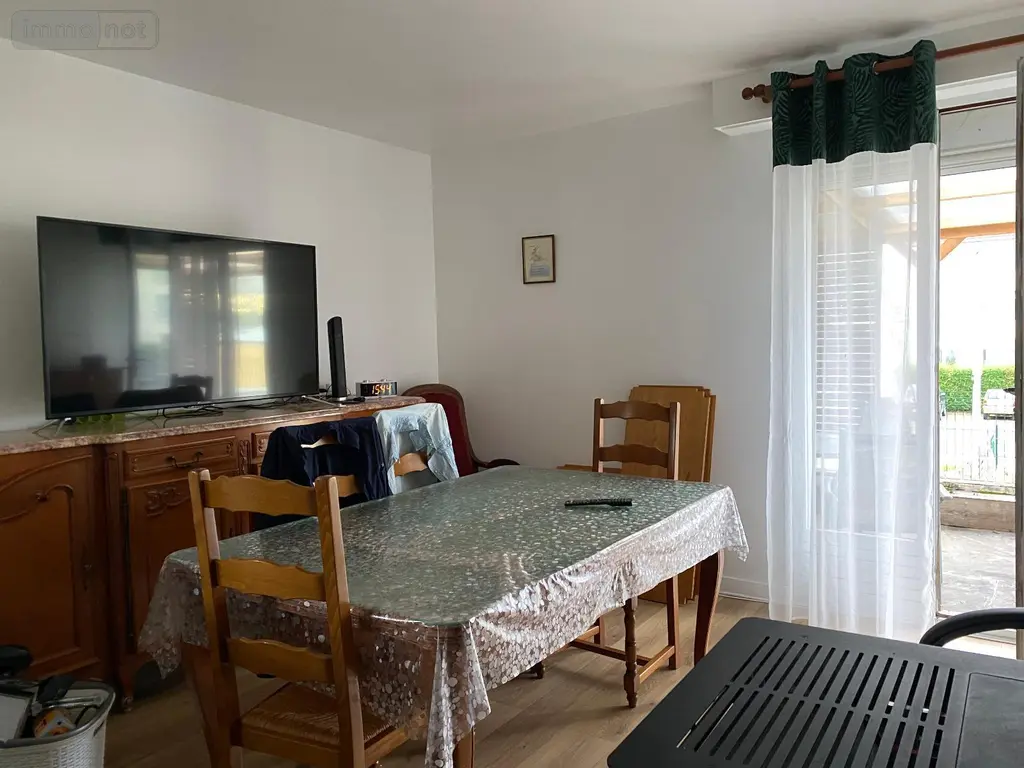 Maison a vendre Molinet 03510 Allier 03 246 m2 5 pièces 94920 euros M-E-TI 003