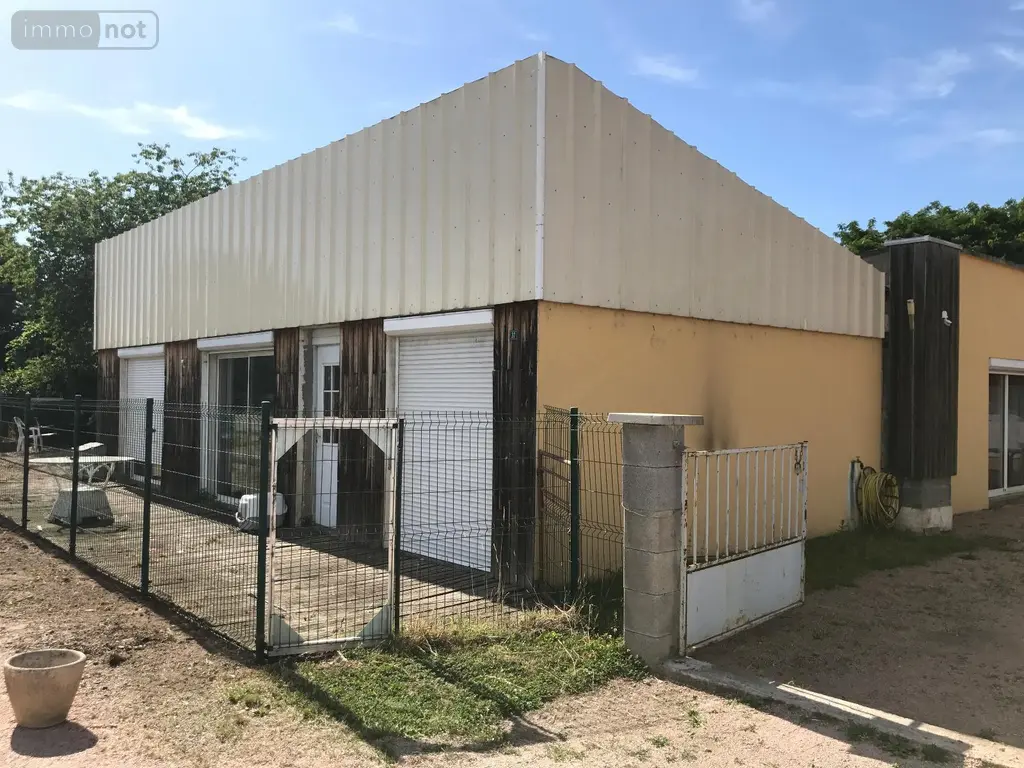 Maison a vendre Molinet 03510 Allier 03 135 m2 73960 euros M-E-TI/DLB3 021