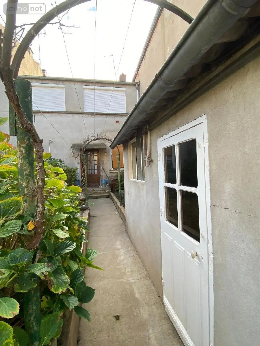 Immeuble de rapport a vendre Digoin 71160 Saône-et-Loire 71 95 m2 5 pièces 100160 euros M-E-OU 003
