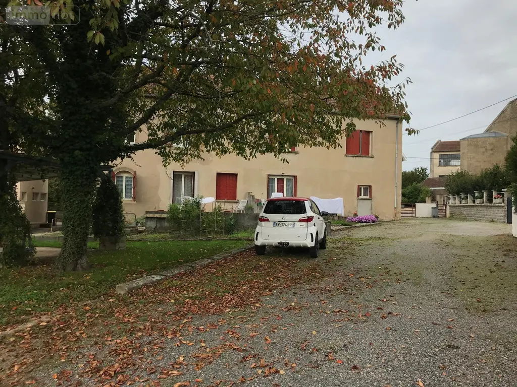 Immeuble de rapport a vendre Génelard 71420 Saône-et-Loire 71 279 m2 136840 euros IM-E-CA 004