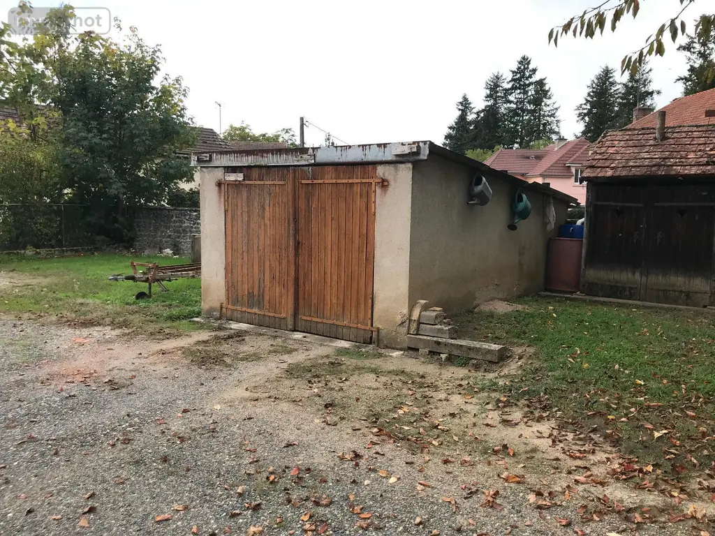 Immeuble de rapport a vendre Génelard 71420 Saône-et-Loire 71 279 m2 136840 euros IM-E-CA 005