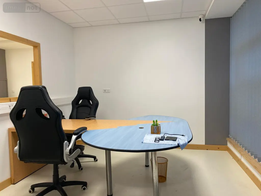 Fonds et murs commerciaux a vendre Paray-le-Monial 71600 Saône-et-Loire 71 4 pièces 241640 euros VTE-P-SY 006