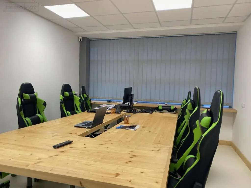 Fonds et murs commerciaux a vendre Paray-le-Monial 71600 Saône-et-Loire 71 4 pièces 241640 euros VTE-P-SY 003