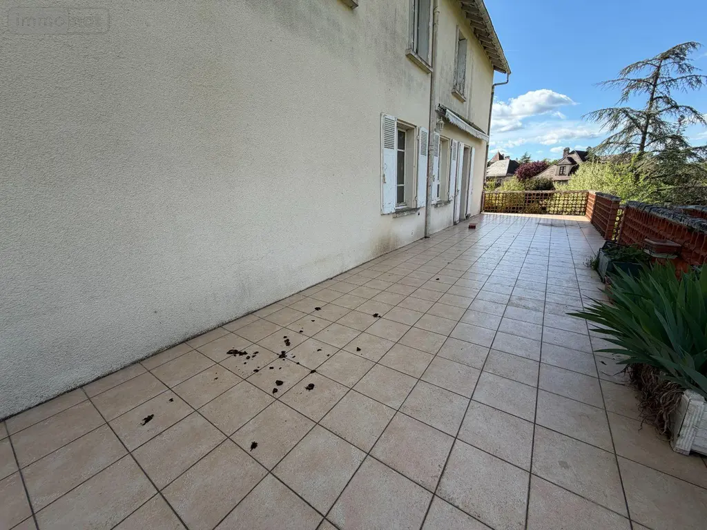 Maison a vendre Lacapelle-Marival 46120 Lot 46 225 m2 10 pièces 137200 euros 46030/MAIS/569 011
