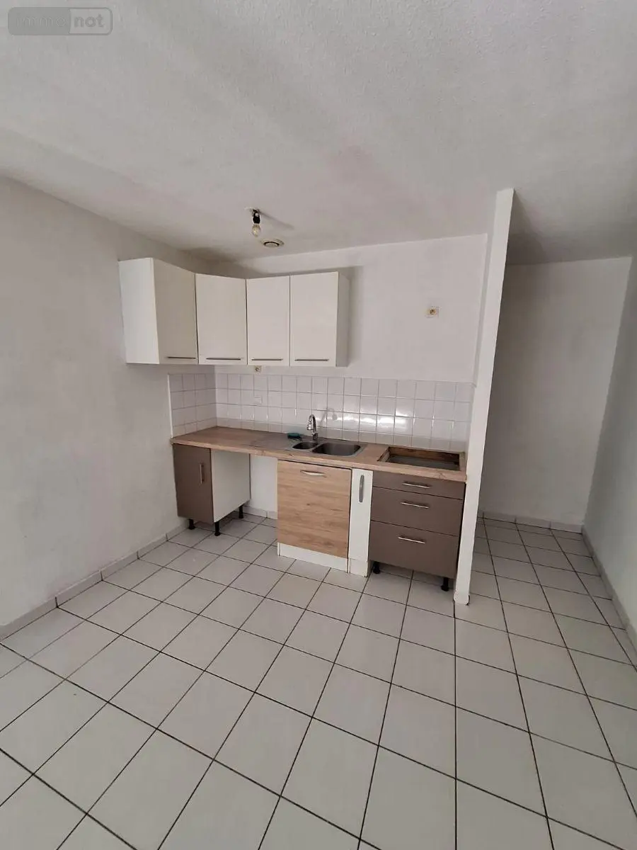 Appartement a vendre Lesparre-Médoc 33340 Gironde 33 75 m2 3 pièces 117500 euros 016/1057 006