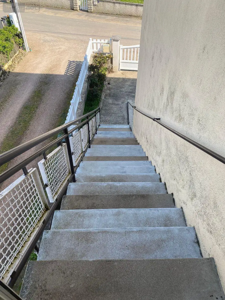 Appartement a vendre Paray-le-Monial 71600 Saône-et-Loire 71 68 m2 3 pièces 80000 euros 71130/3 004