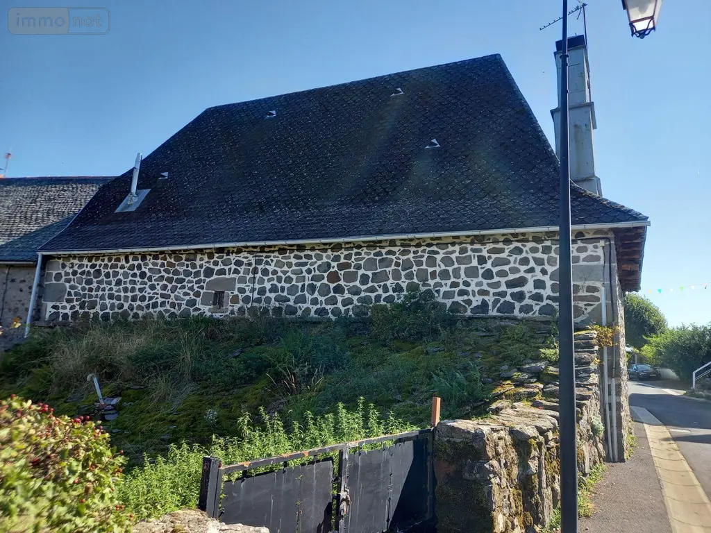 Maison a vendre Lacapelle-Barrès 15230 Cantal 15 145 m2 127200 euros MG/2504 010