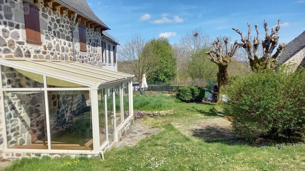 Maison a vendre Lacapelle-Barrès 15230 Cantal 15 145 m2 127200 euros MG/2504 008