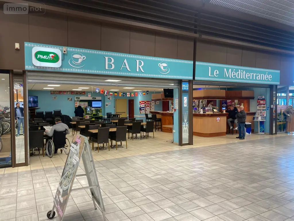Location fonds et murs commerciaux Mâcon 71000 Saône-et-Loire 71 119 m2 1920 euros MU 61 BIS 002