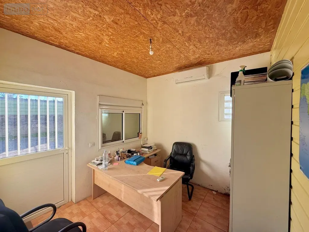 Fonds et murs commerciaux a vendre Saint-Louis 97450 La Réunion 974 396 m2 10 pièces 706335 euros 97424/260 011