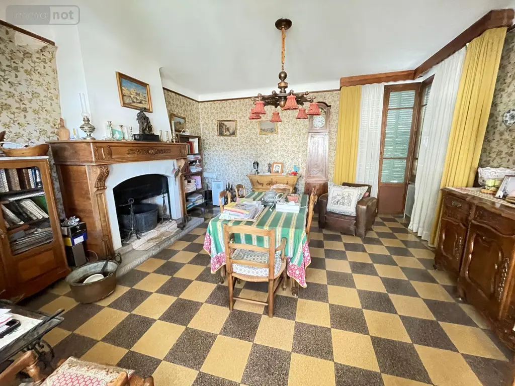 Immeuble de rapport a vendre Manosque 04100 Alpes-de-Haute-Provence 04 398 m2 15 pièces 522600 euros 025/1932 004