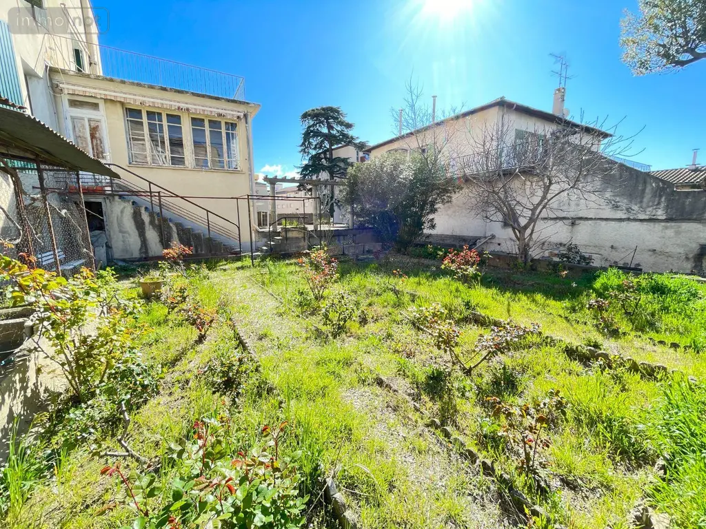 Immeuble de rapport a vendre Manosque 04100 Alpes-de-Haute-Provence 04 398 m2 15 pièces 522600 euros 025/1932 010