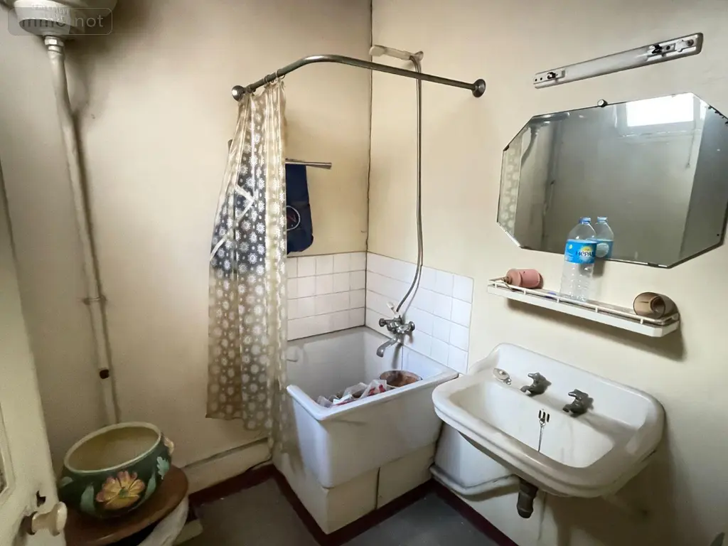 Immeuble de rapport a vendre Manosque 04100 Alpes-de-Haute-Provence 04 398 m2 15 pièces 522600 euros 025/1932 014