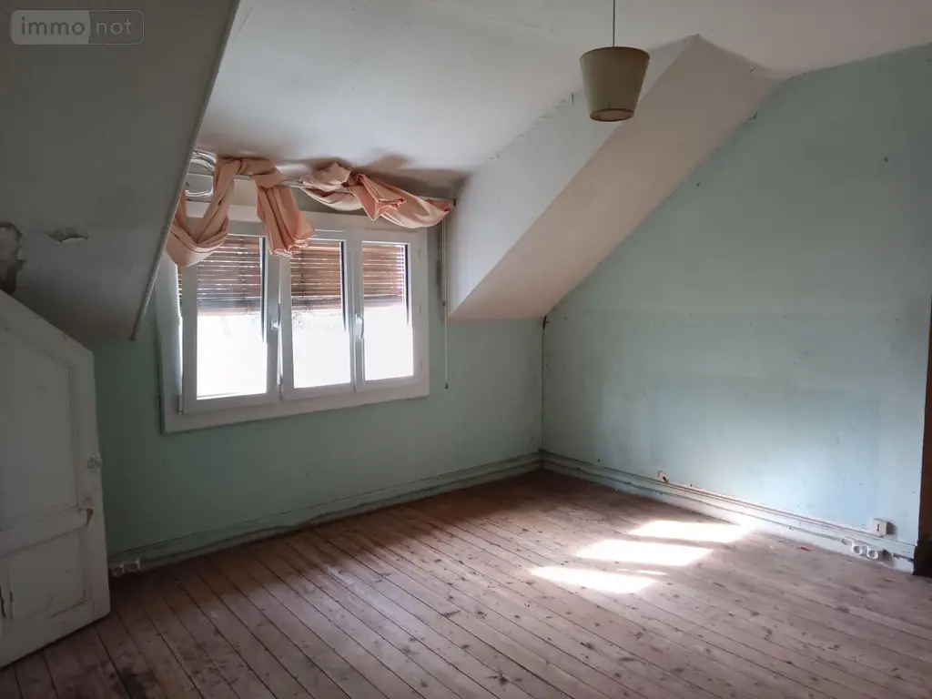 Maison a vendre Saint-Amand-Montrond 18200 Cher 18 132 m2 7 pièces 94340 euros 26064 007
