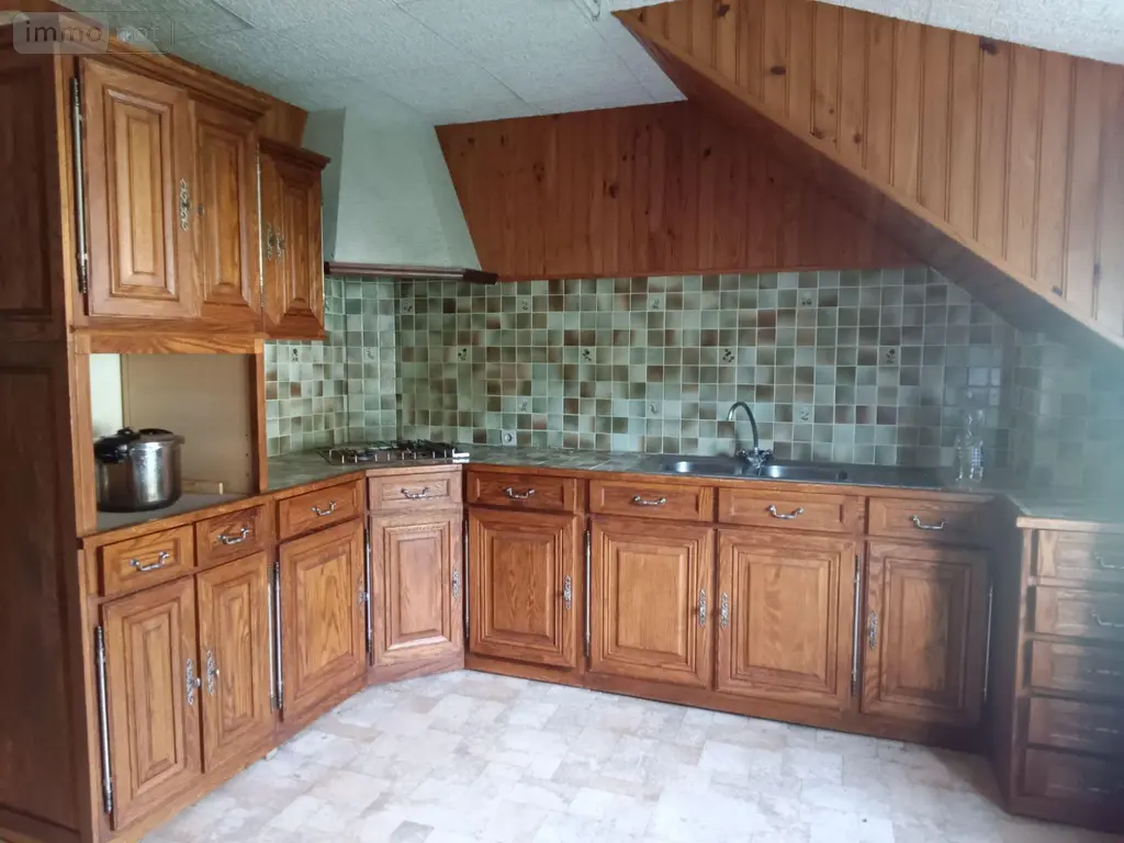 Maison a vendre Saint-Amand-Montrond 18200 Cher 18 132 m2 7 pièces 94340 euros 26064 016