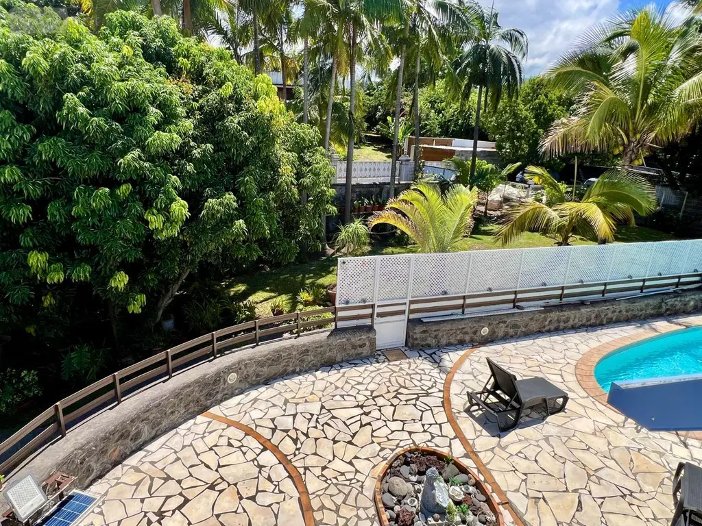 Maison a vendre Saint-Pierre 97410 La Réunion 974 215 m2 8 pièces 765000 euros 97404/18 019